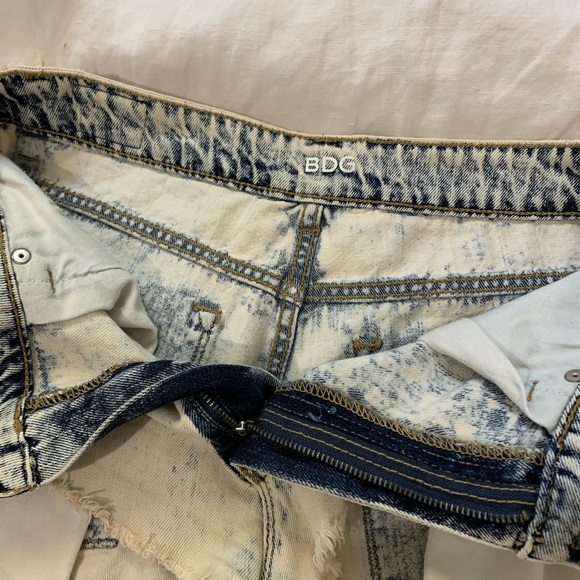 High Rise Jean Shorts!! - Picture 4 of 8